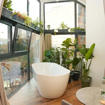 Moonlight Aparthotel Tirana