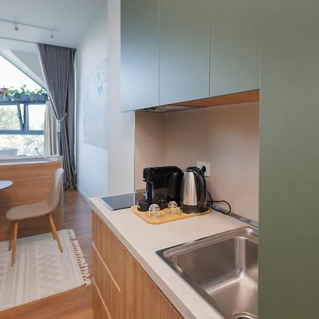 Moonlight מלון דירות טיראנה