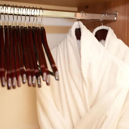 Moonlight טיראנה