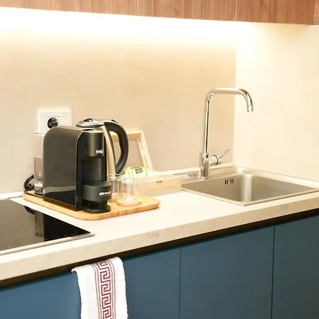 מלון דירות Moonlight 3*