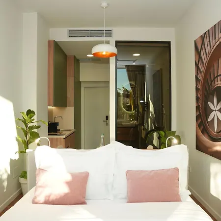 מלון דירות Moonlight 3*